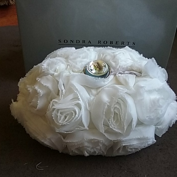 SONDRA ROBERTS White Evening/ Bridal Bag - Picture 6 of 6